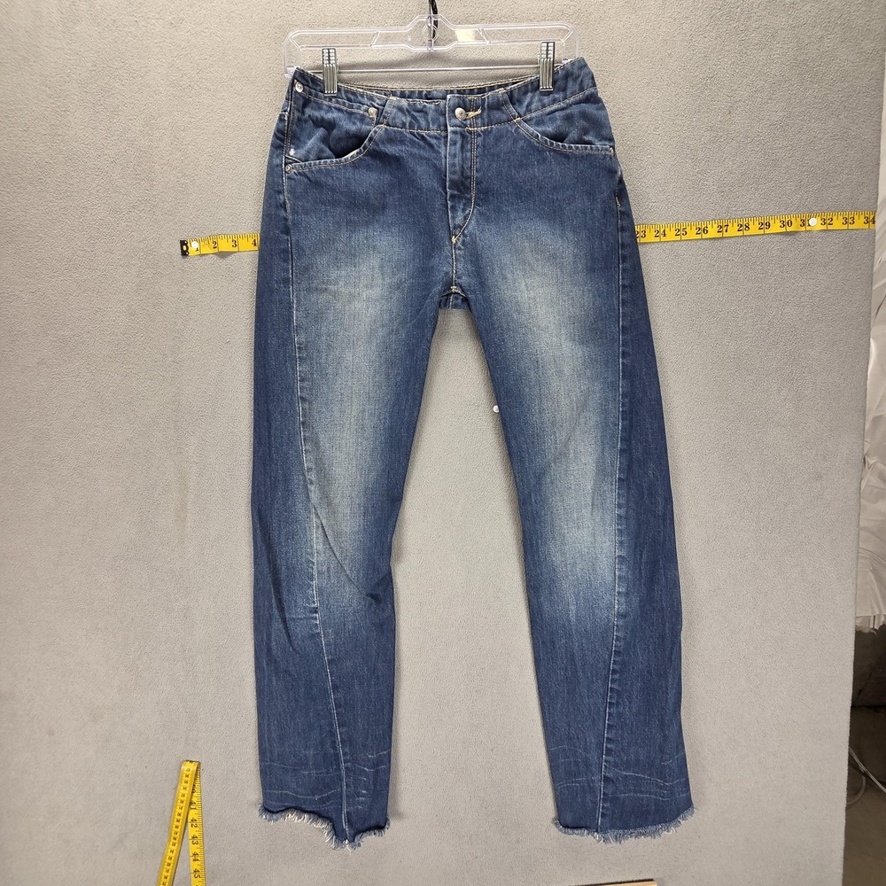 VTG Levis Engineered Jeans Womens Blue Twisted Medium Wash Raw Hem Fits 28x30
